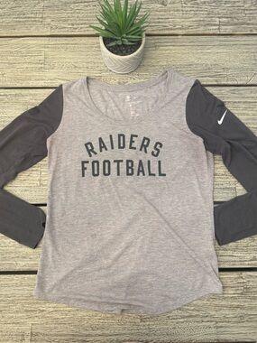 Women's Nike Raiders Football Long Sleeve Tee - Light Gray/Charcoal, Sz Med